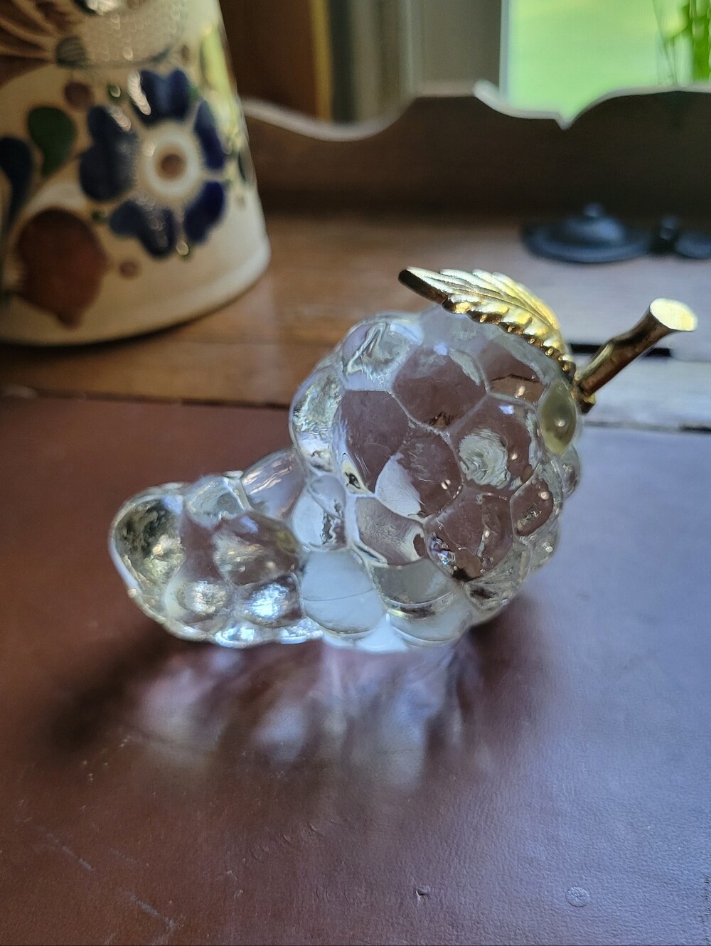 Vintage Grape Cluster Paperweight Clear Crystal Gold Tone Leaf Decor Art Glass